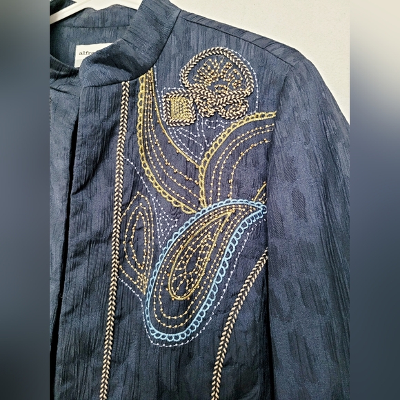 Alfred Dunner Women's Business/Office Blazer Embroidered/Beaded Crinkle Blue 12P - Picture 11 of 16